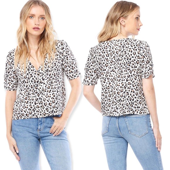 Saltwater Luxe Womens Size Small Short Sleeve Mora Blouse Animal Print - Picture 1 of 11